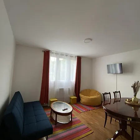 Renove Moderne 2 A Apartment